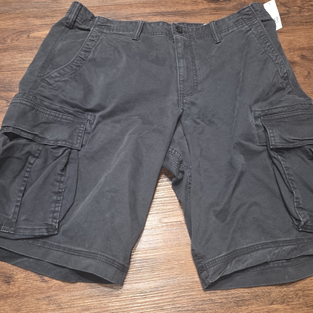 Black Gap Cargo Shorts 36 Waist